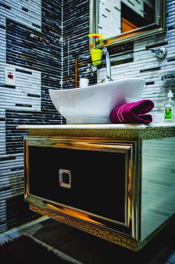 Hi Pyramids Apartment ไคโร ภายนอก รูปภาพ